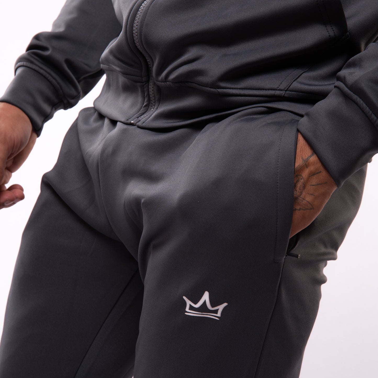 NEO CROWN JOGGER - CHARCOAL